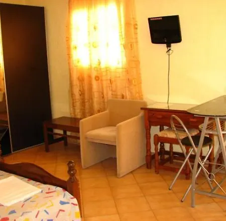 Ionian Apartament *